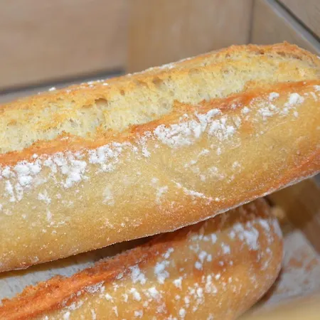 Ξενοδοχείο Unisotel 2*