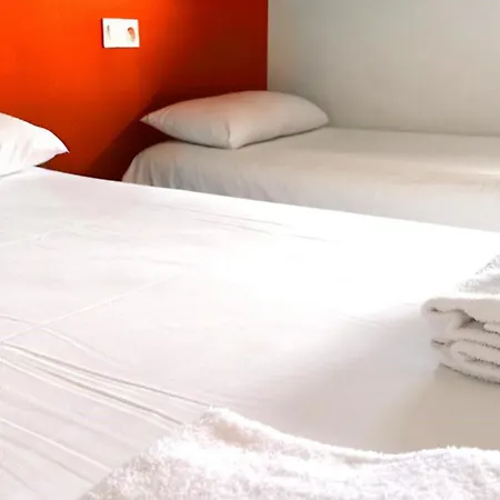 Otel Unisotel Le Mans