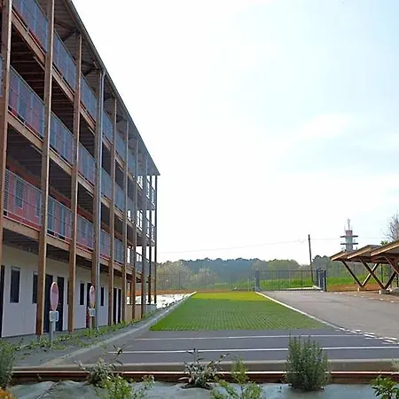 Otel Unisotel Le Mans
