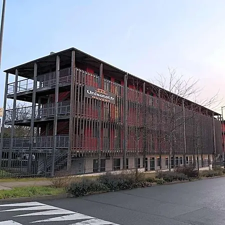 Hotel Unisotel 2*