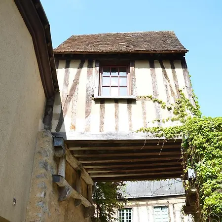 Ξενοδοχείο Unisotel 2*