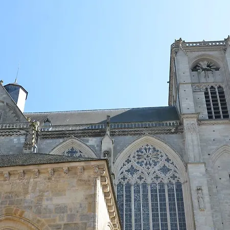 Unisotel Le Mans