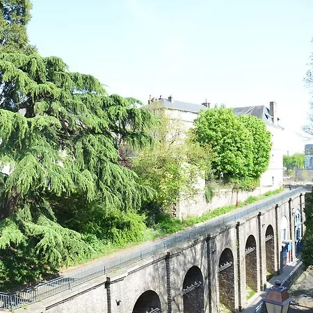 Unisotel Ξενοδοχείο