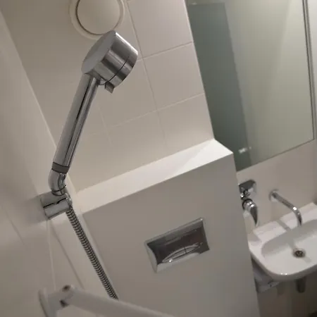 Otel Unisotel