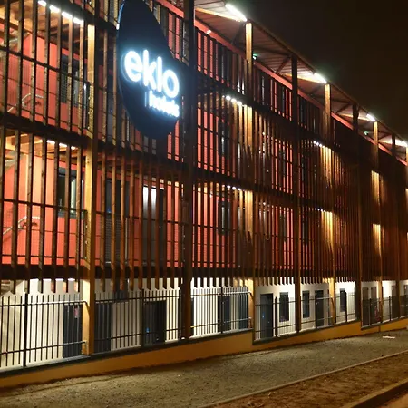 Otel Unisotel Le Mans