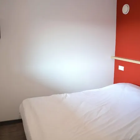 Otel Unisotel 2*