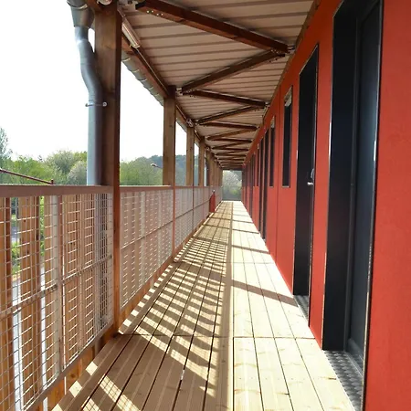 Unisotel Otel 2*