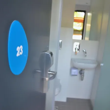 Otel Unisotel 2*