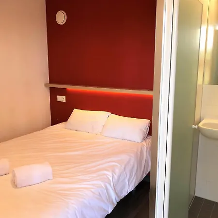 Unisotel Otel