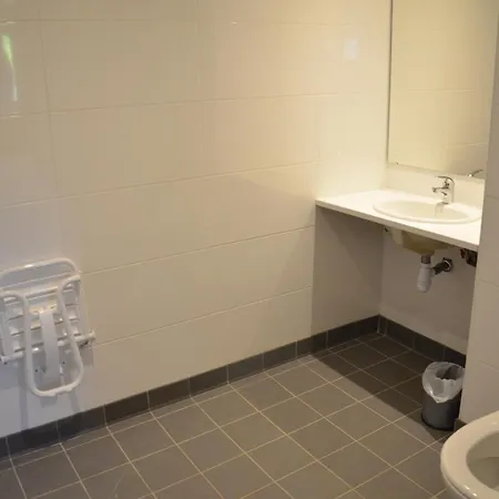 Unisotel Otel 2*
